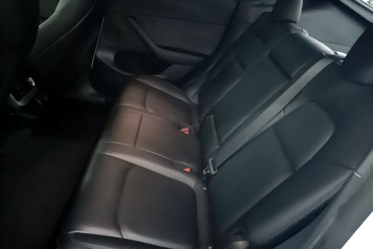 Used Tesla Model Y 2022 Rear-Wheel-Drive Version Left Rear Seat