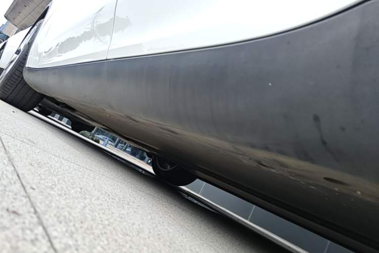 Used Tesla Model Y 2022 Revised Version Rear-Wheel Drive Left Side Sill