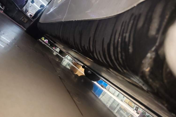 Used Tesla Model Y 2022 Rear-Wheel-Drive Version Left Side Sill