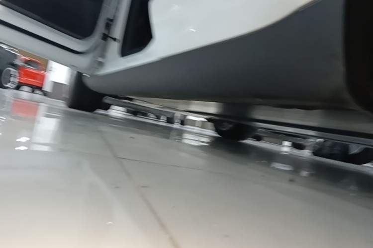 Used Tesla Model Y 2022 Rear-Wheel-Drive Version Left Side Sill