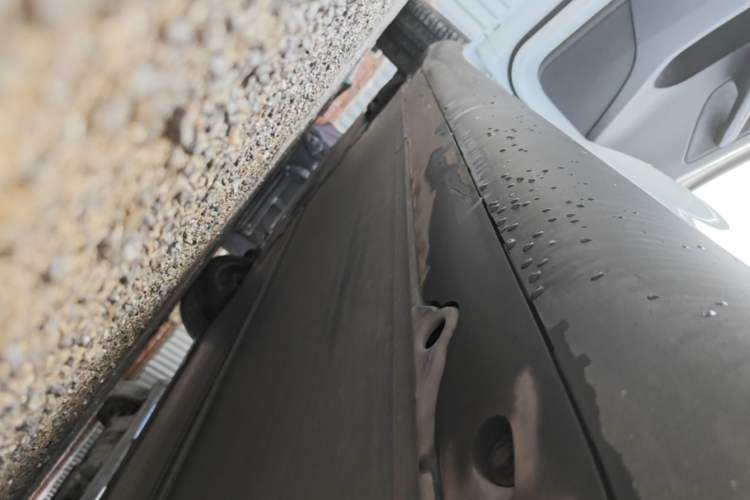 Used Tesla Model Y 2022 Revised Version Long-Range All-Wheel Drive Left Side Sill