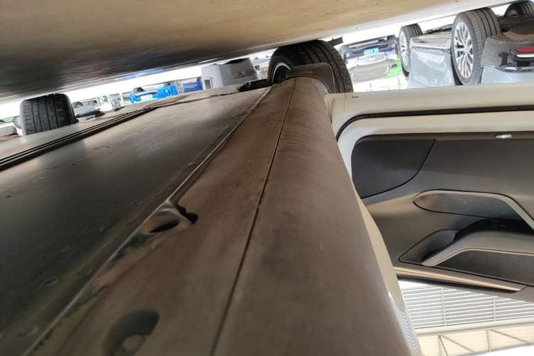 Used Tesla Model Y 2022 Rear-Wheel-Drive Version Left Side Sill