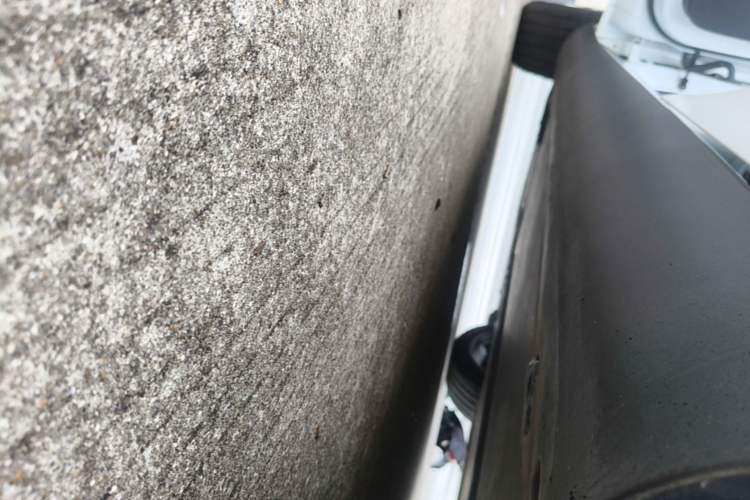 Used Tesla Model Y 2022 Revised Version Rear-Wheel Drive Left Side Sill