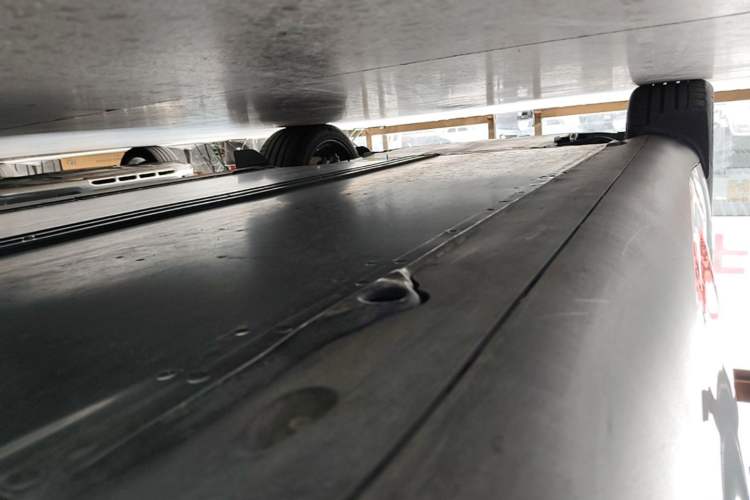 Used Tesla Model Y 2022 Rear-Wheel-Drive Version Left Side Sill