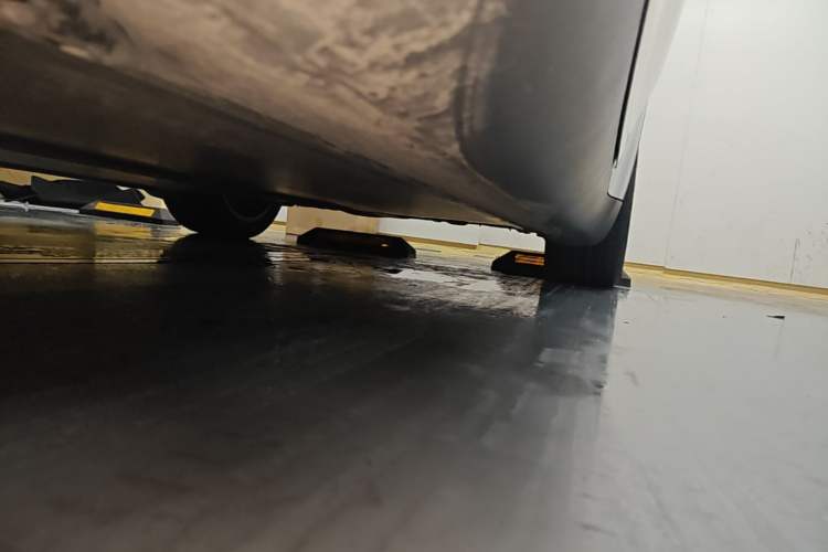 Used Tesla Model Y 2022 Revised Version Rear-Wheel Drive Left Side Sill