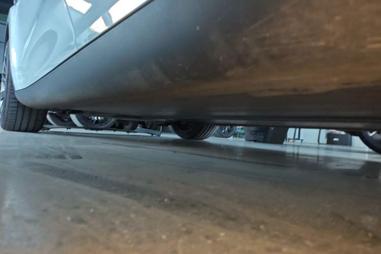 Used Tesla Model Y 2022 Revised Version Rear-Wheel Drive Left Side Sill
