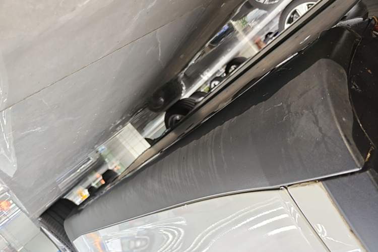 Used Tesla Model Y 2022 Rear-Wheel-Drive Version Left Side Sill