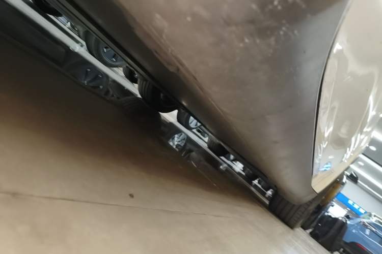 Used Tesla Model Y 2022 Rear-Wheel-Drive Version Left Side Sill