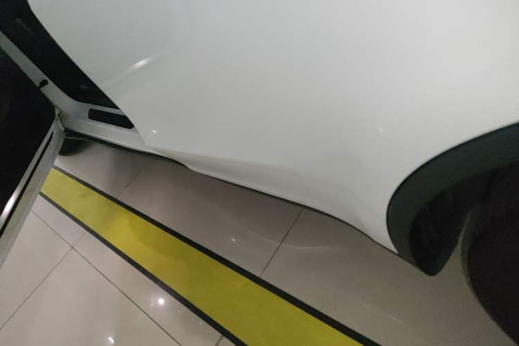 Used Tesla Model Y 2022 Rear-Wheel-Drive Version Left Side Sill