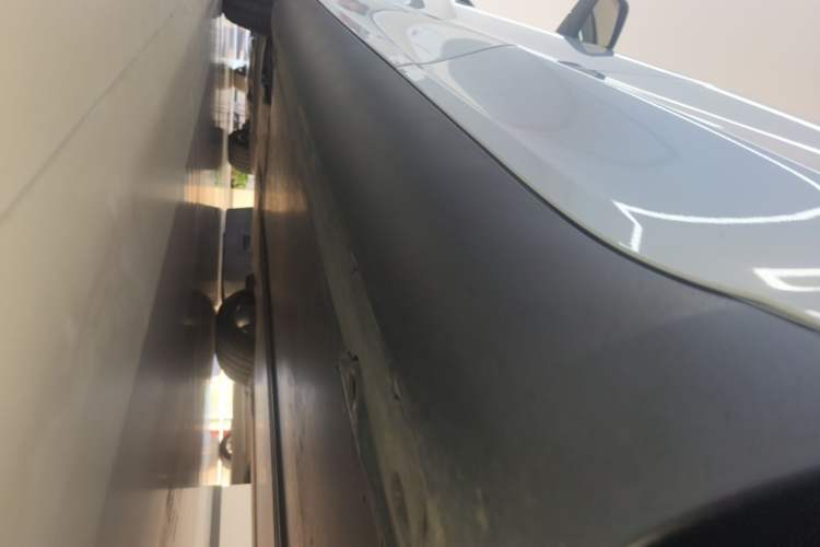 Used Tesla Model Y 2022 Revised Version Long-Range All-Wheel Drive Left Side Sill