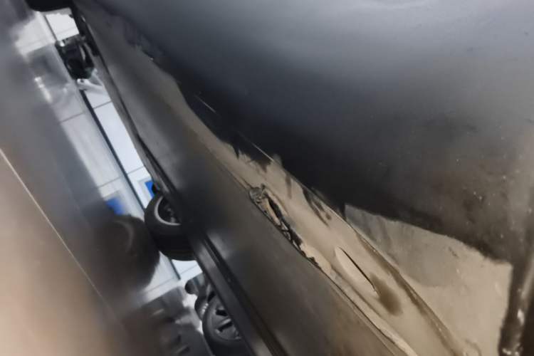 Used Tesla Model Y 2022 Revised Version Rear-Wheel Drive Left Side Sill