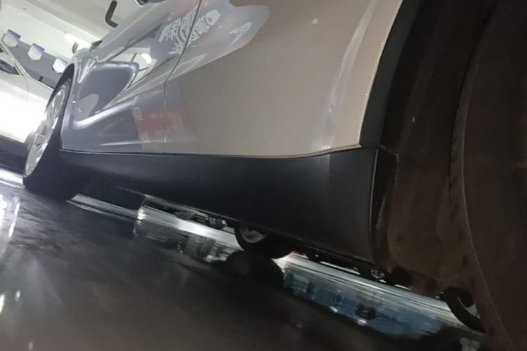 Used Tesla Model Y 2022 Rear-Wheel-Drive Version Left Side Sill