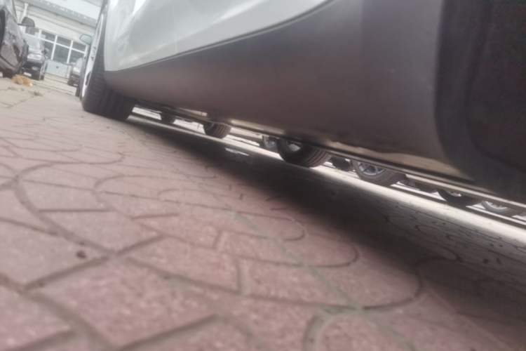 Used Tesla Model Y 2022 Revised Version Rear-Wheel Drive Left Side Sill