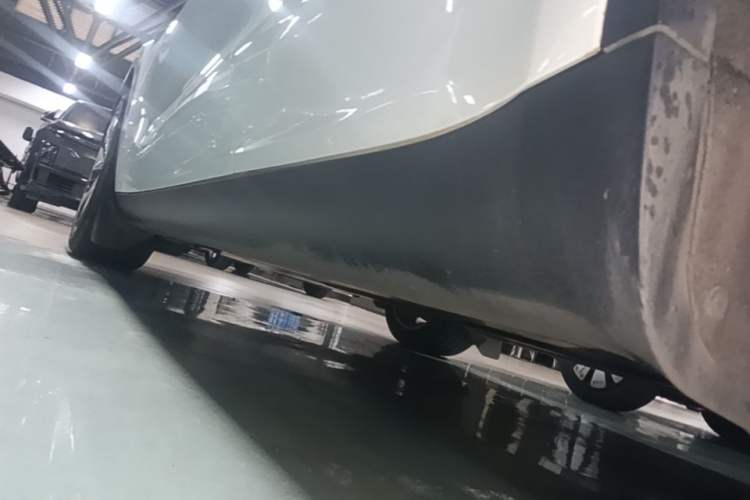 Used Tesla Model Y 2022 Revised Version Long-Range All-Wheel Drive Left Side Sill
