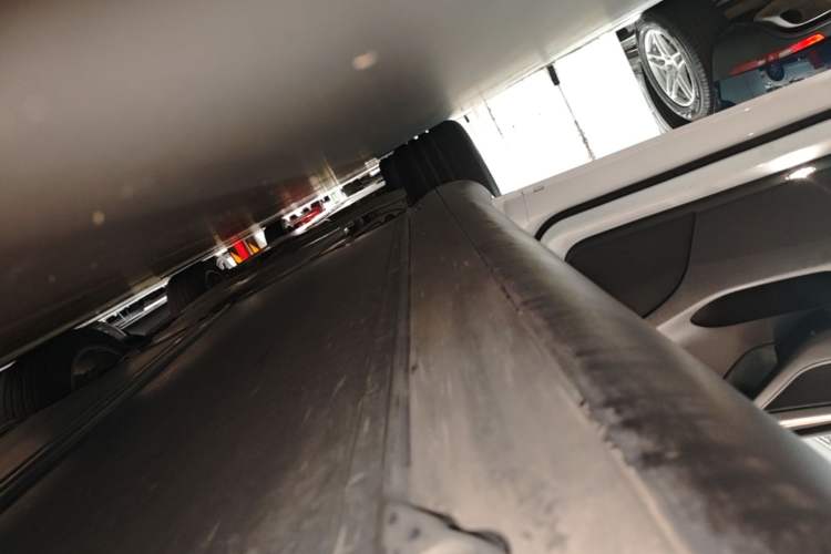 Used Tesla Model Y 2022 Rear-Wheel-Drive Version Left Side Sill