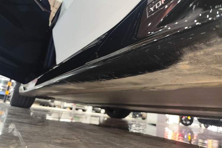 Used Tesla Model Y 2022 Revised Version Rear-Wheel Drive Left Side Sill
