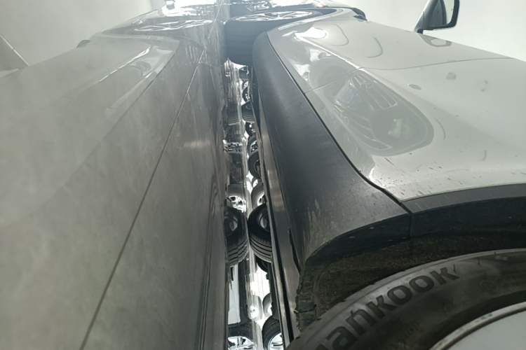 Used Tesla Model Y 2022 Revised Version Long-Range All-Wheel Drive Left Side Sill