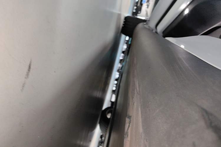 Used Tesla Model Y 2022 Rear-Wheel-Drive Version Left Side Sill