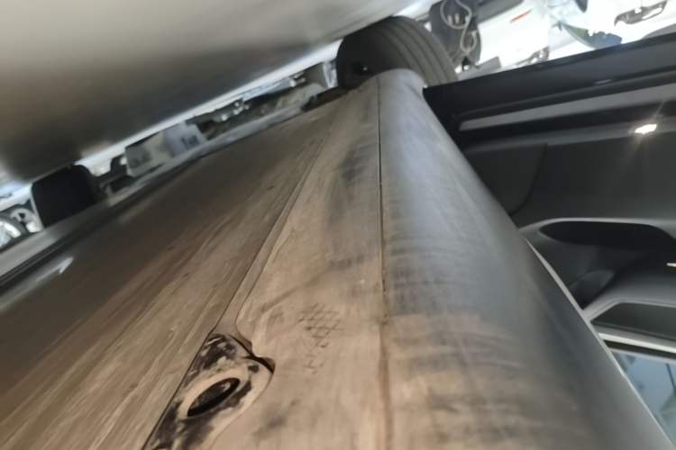 Used Tesla Model Y 2022 Revised Version Rear-Wheel Drive Left Side Sill