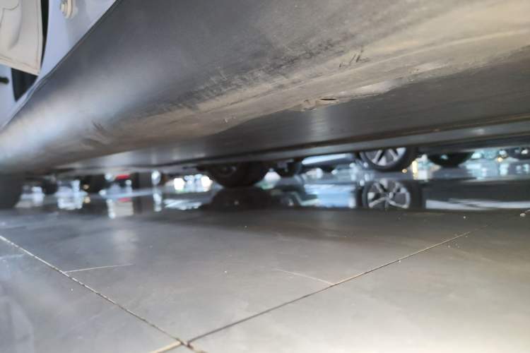 Used Tesla Model Y 2022 Revised Version Rear-Wheel Drive Left Side Sill