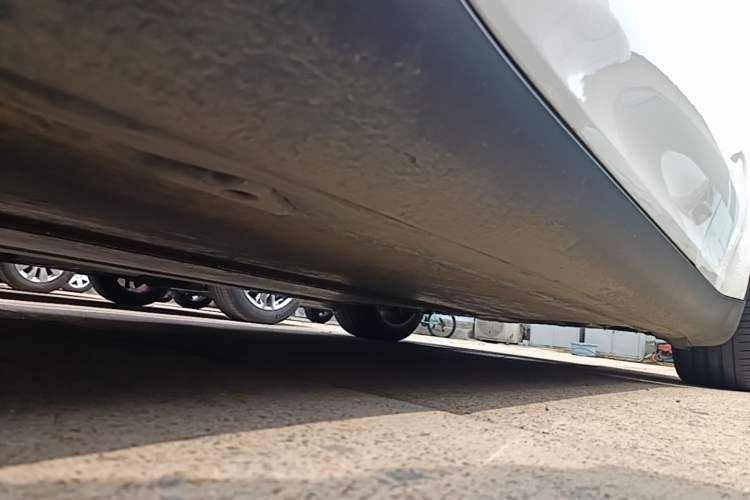 Used Tesla Model Y 2022 Rear-Wheel-Drive Version Left Side Sill
