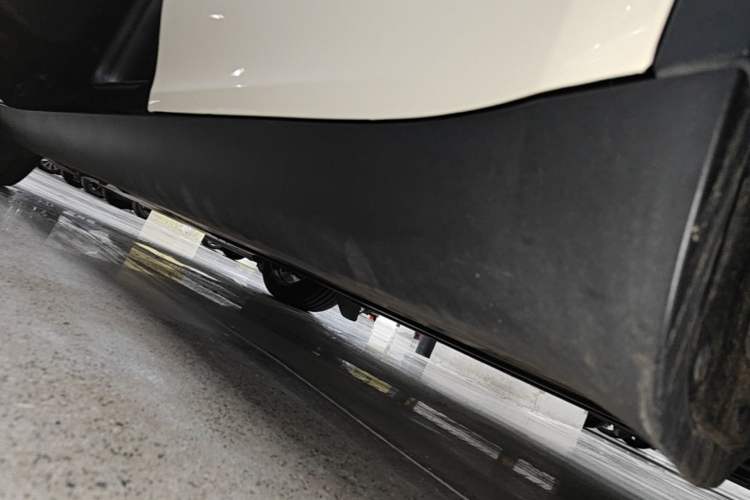 Used Tesla Model Y 2022 Revised Version Rear-Wheel Drive Left Side Sill