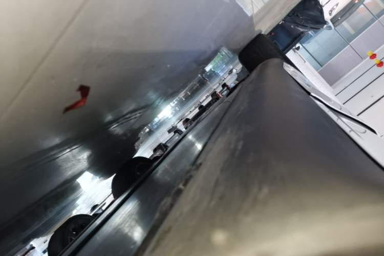 Used Tesla Model Y 2022 Rear-Wheel-Drive Version Left Side Sill