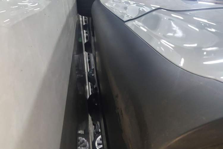 Used Tesla Model Y 2022 Revised Version Rear-Wheel Drive Left Side Sill