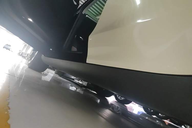 Used Tesla Model Y 2022 Revised Version Rear-Wheel Drive Left Side Sill