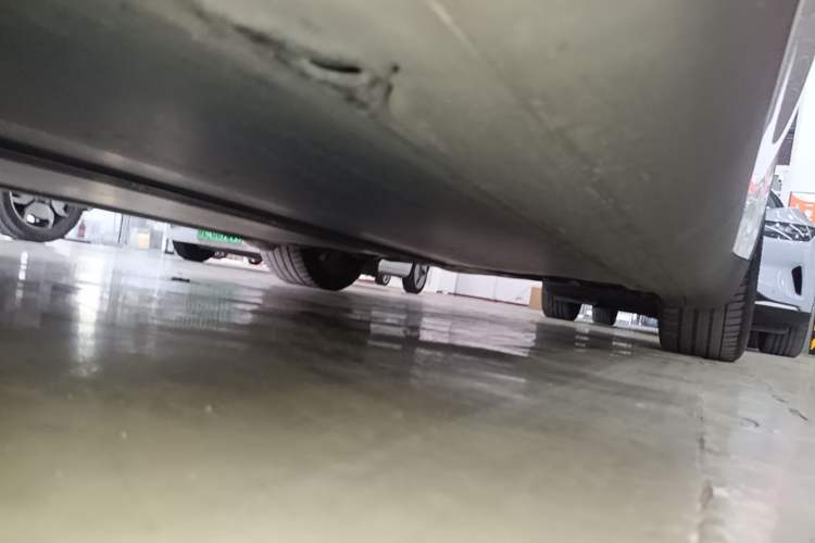 Used Tesla Model Y 2022 Revised Version Rear-Wheel Drive Left Side Sill