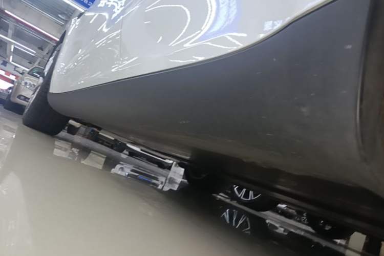 Used Tesla Model Y 2022 Revised Version Rear-Wheel Drive Left Side Sill