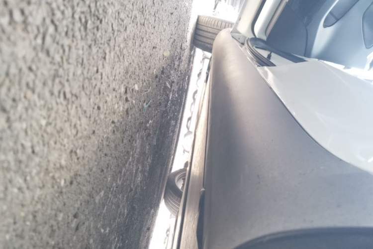 Used Tesla Model Y 2022 Rear-Wheel-Drive Version Left Side Sill