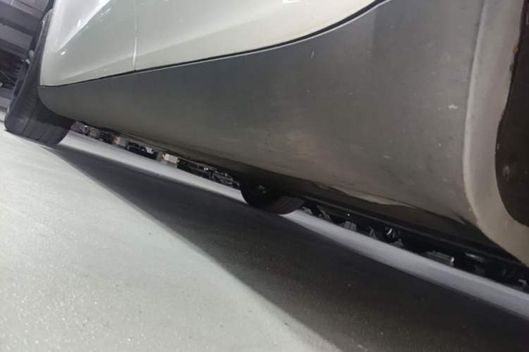 Used Tesla Model Y 2022 Rear-Wheel-Drive Version Left Side Sill
