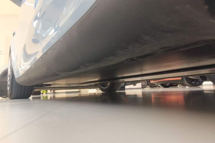 Used Tesla Model Y 2022 Revised Version Rear-Wheel Drive Left Side Sill