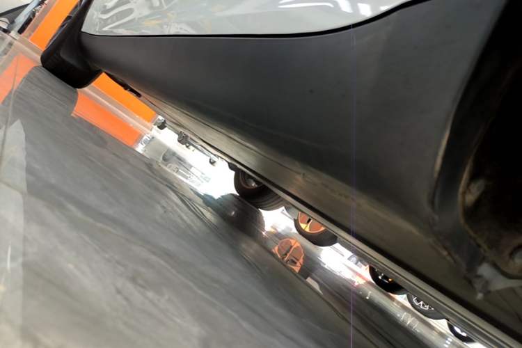 Used Tesla Model Y 2022 Revised Version Rear-Wheel Drive Left Side Sill