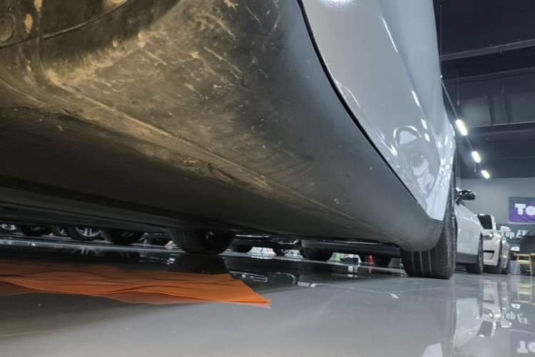 Used Tesla Model Y 2022 Rear-Wheel-Drive Version Left Side Sill