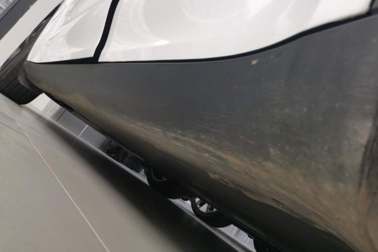 Used Tesla Model Y 2022 Revised Version Rear-Wheel Drive Left Side Sill