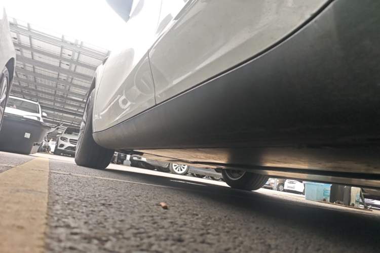 Used Tesla Model Y 2022 Revised Version Rear-Wheel Drive Left Side Sill