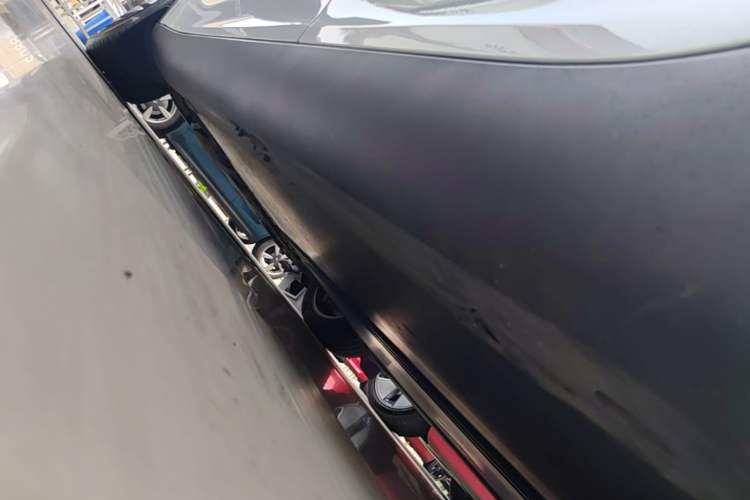 Used Tesla Model Y 2022 Rear-Wheel-Drive Version Left Side Sill