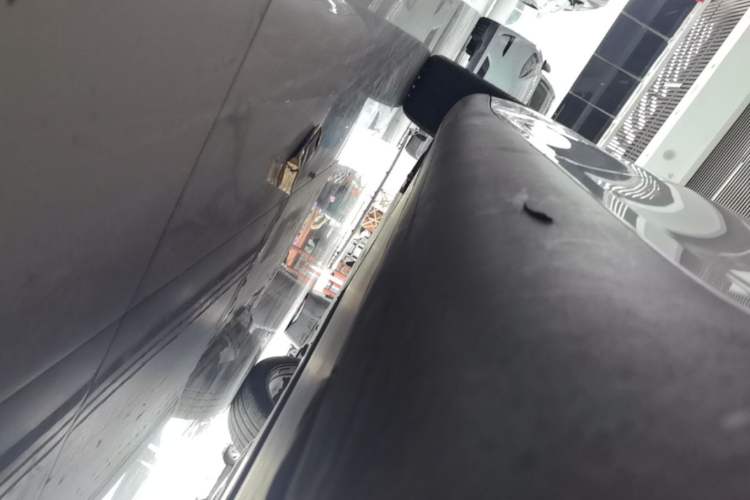 Used Tesla Model Y 2022 Revised Version Rear-Wheel Drive Left Side Sill