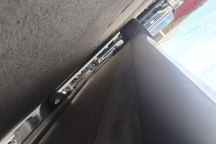 Used Tesla Model Y 2022 Rear-Wheel-Drive Version Left Side Sill