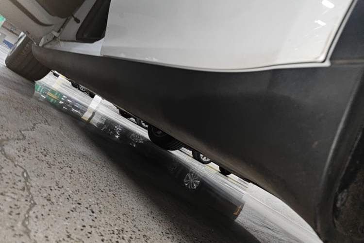 Used Tesla Model Y 2022 Revised Version Rear-Wheel Drive Left Side Sill