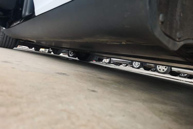 Used Tesla Model Y 2022 Revised Version Rear-Wheel Drive Left Side Sill