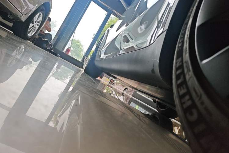 Used Tesla Model Y 2022 Rear-Wheel-Drive Version Left Side Sill