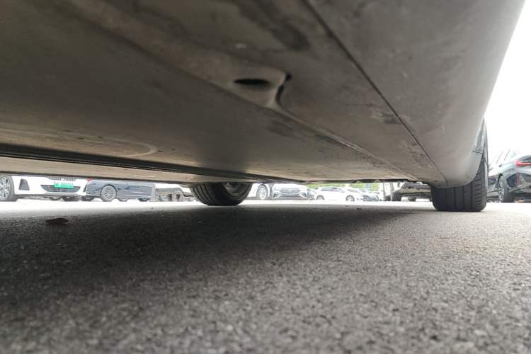 Used Tesla Model Y 2022 Revised Version Rear-Wheel Drive Left Side Sill