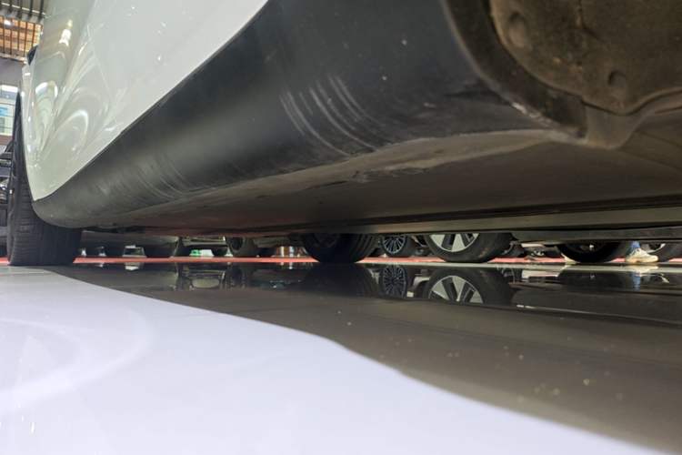 Used Tesla Model Y 2022 Revised Version Rear-Wheel Drive Left Side Sill