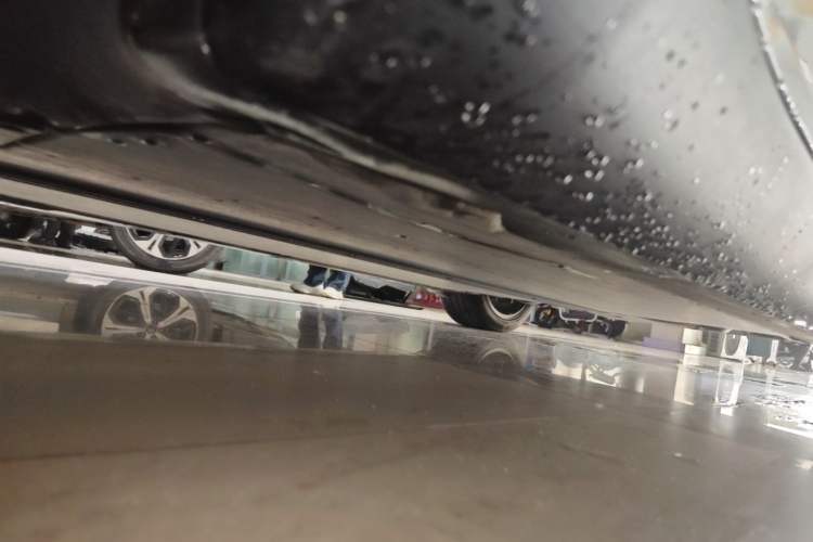Used Tesla Model Y 2022 Rear-Wheel-Drive Version Left Side Sill