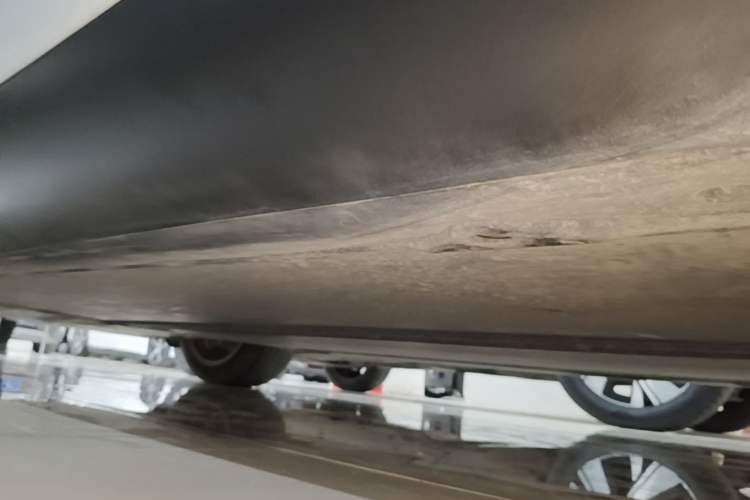 Used Tesla Model Y 2022 Revised Version Rear-Wheel Drive Left Side Sill