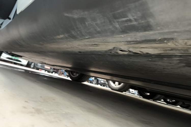 Used Tesla Model Y 2022 Revised Version Rear-Wheel Drive Left Side Sill