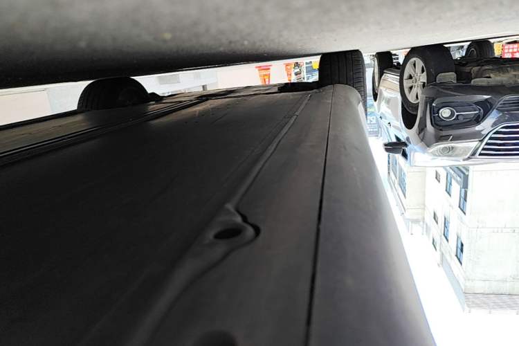 Used Tesla Model Y 2022 Revised Version Rear-Wheel Drive Left Side Sill